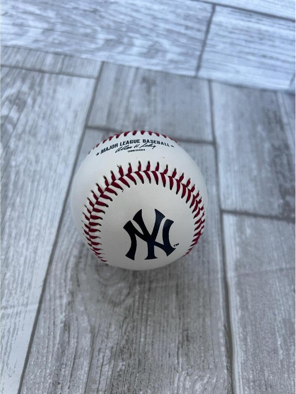 *Lot of 10* Rawlings MLB New York Yankees Official Baseball – Brand New Sealed